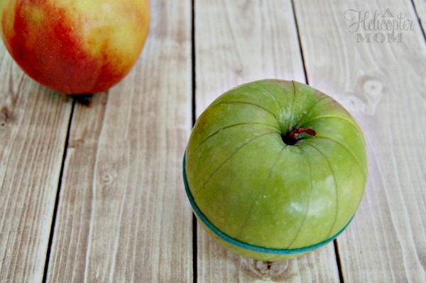 Heres how to keep sliced apples from turning brown after youve cut into them. Lunchbox Hacks For Back To School